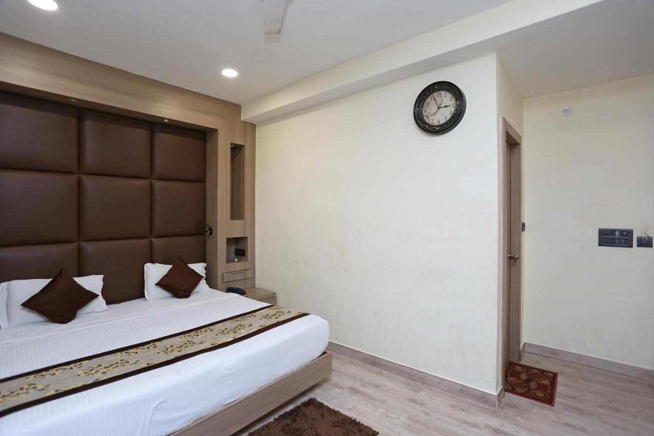 Capital O 5663 Gs Inn Chinhat Ngoại thất bức ảnh