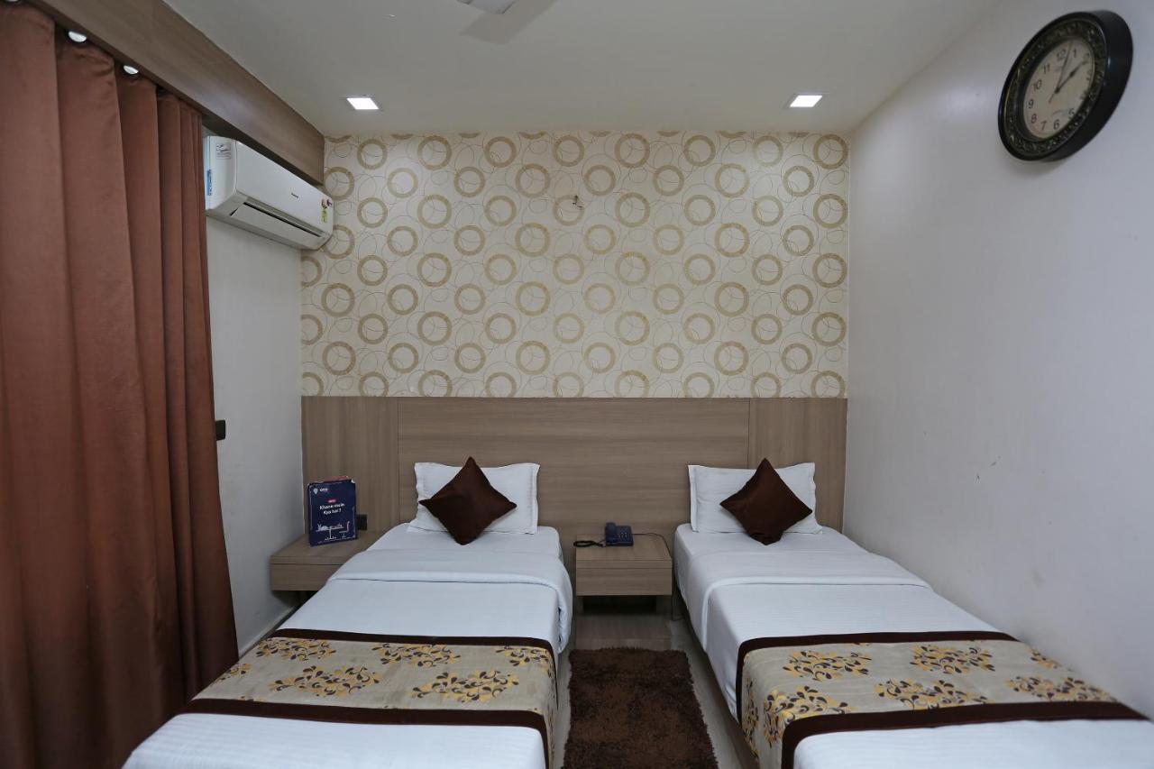 Capital O 5663 Gs Inn Chinhat Ngoại thất bức ảnh