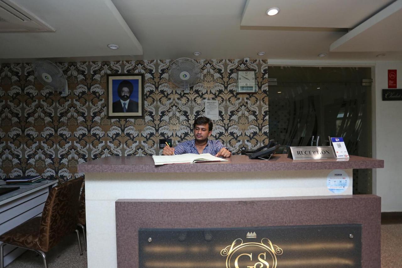 Capital O 5663 Gs Inn Chinhat Ngoại thất bức ảnh