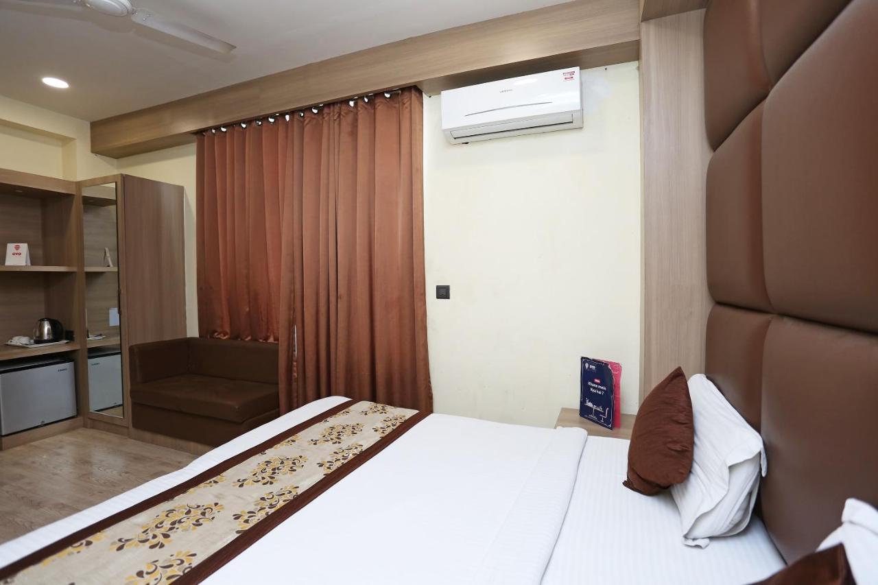 Capital O 5663 Gs Inn Chinhat Ngoại thất bức ảnh